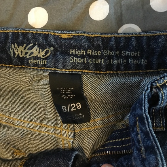 Distressed festival hi rise short shorts - Picture 2 of 3