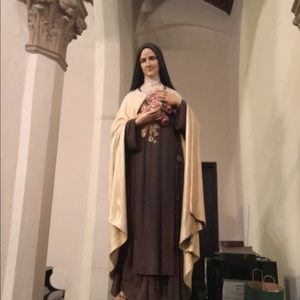 Meet your Posher, Lara