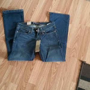 Levis jeans nwt 27x30
