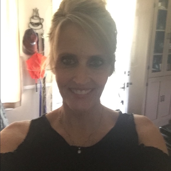 Meet your Posher, Annette - Picture 3 of 4