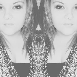 Meet your Posher, Kendra