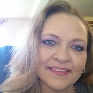 Meet your Posher, Dedee