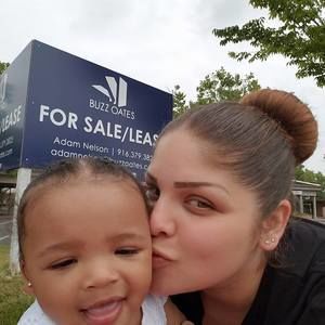 Meet your Posher, Raquel