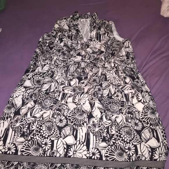 Floral Dress NEVER WORN - Picture 1 of 4