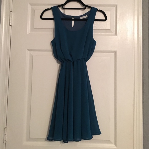 navy blue maxi dresses Velvi - Sydney Dress - Tulle Dress Emilys height is 170cm/55 color-Plum SIZE:Custom Measurements For Love & Lemons