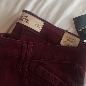 (New)Hollister low rise burgundy skinny pants