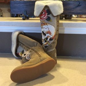 Ed Hardy Boots with skull Size US 6