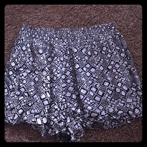 Urban outfitters gauze flowy shorts