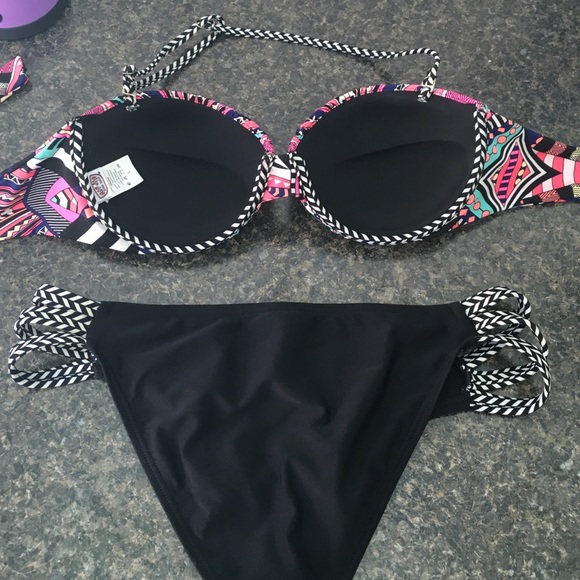 Ron Jon surf shop bathing suit - Picture 3 of 3