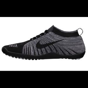 Nike free hyperfeel flyknit shoes! Sz 6