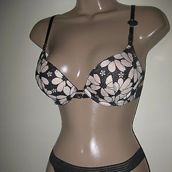 SALE🎉 Victoria's Secret Bra