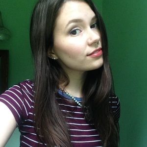 Meet your Posher, Holly