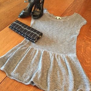 SALE American Eagle top gray stretchy knit M 🎉HP
