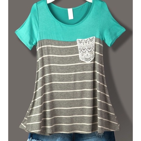 Mint & Gray Top w/ Lace Pocket - Picture 4 of 4