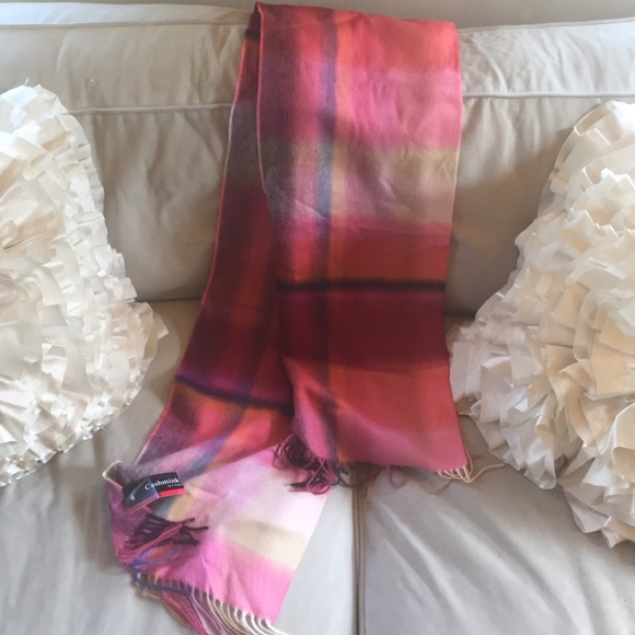 NWT  Cashmink scarf!