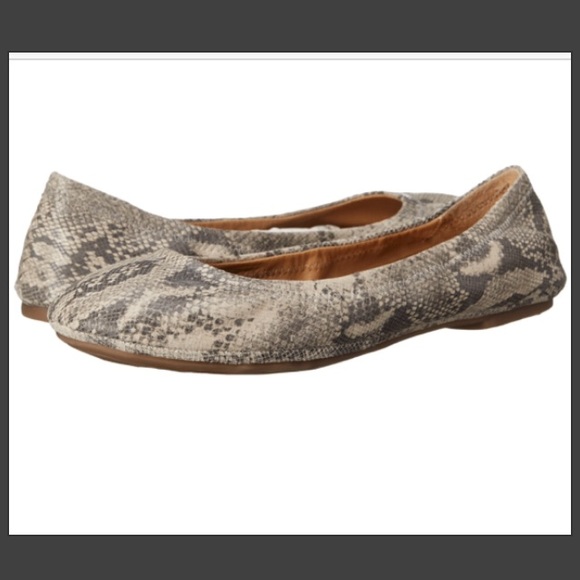 Lucky Brand Emmie Flat