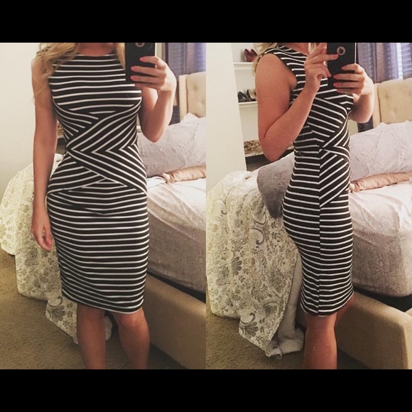 ISO! Who makes this dress?
