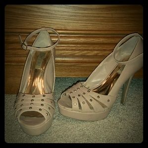 Jennifer Lopez strappy heels