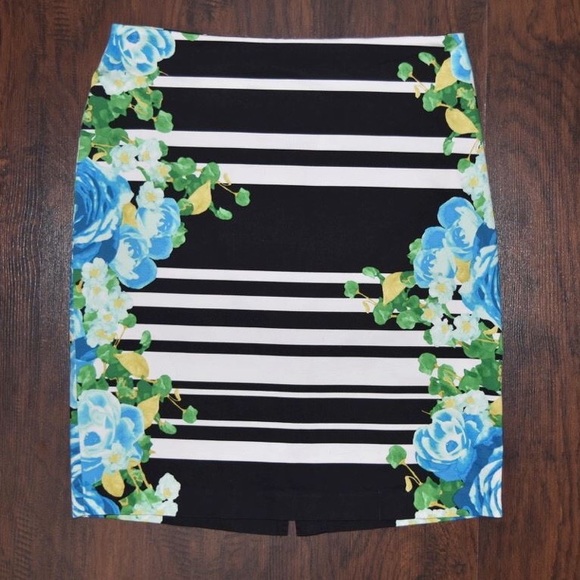 New York & Company Skirt - Picture 1 of 2