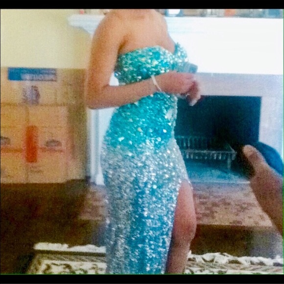 La Femme Dresses & Skirts - Turquoise prom dress