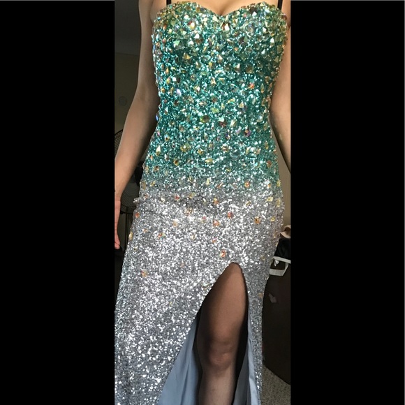Turquoise prom dress - Picture 2 of 4