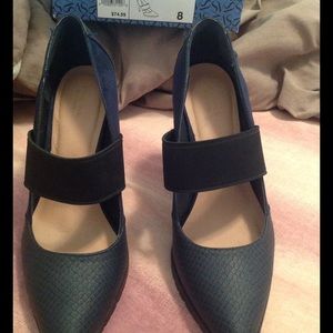 Simply Vera Wang sz 8