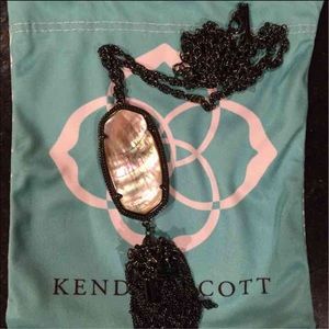 Kendra Scott necklace