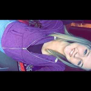 Meet your Posher, Nicole