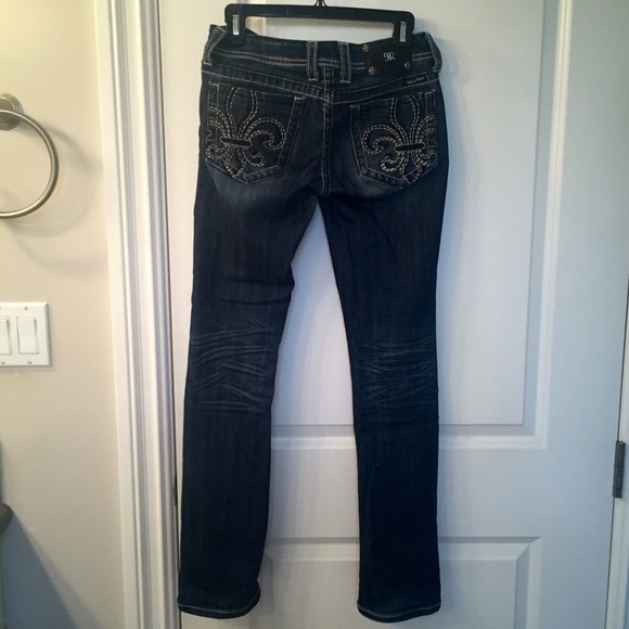 Miss Me straight let jeans size 28