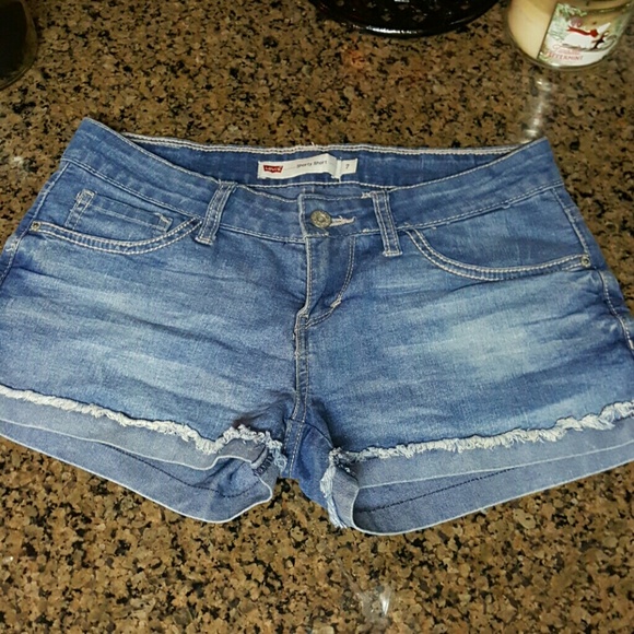Levi's shorty shorts