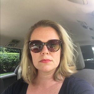 Meet your Posher, Samara