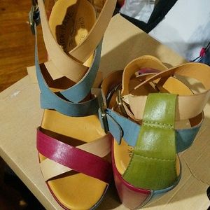 Kork-ease wedge multi color sandle size 10