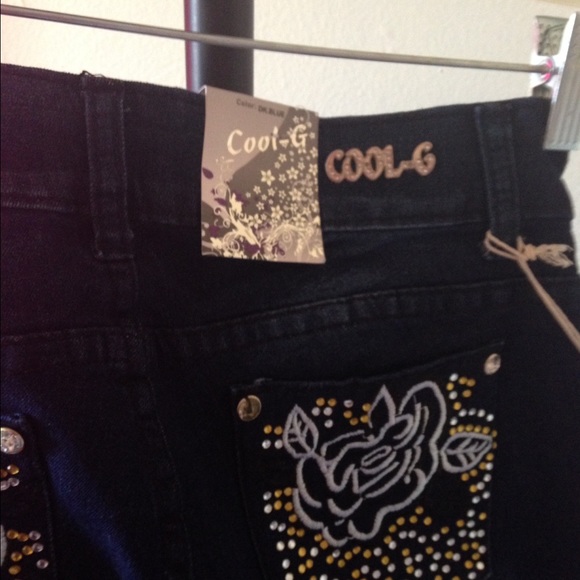 Jeans - Picture 3 of 4