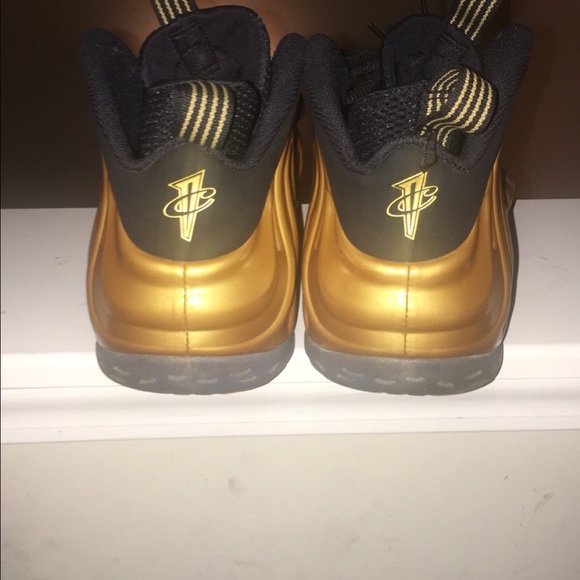 Metallic gold foamposite - Picture 2 of 4