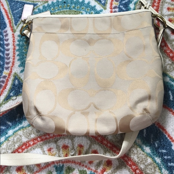 Coach purse - Picture 2 of 3