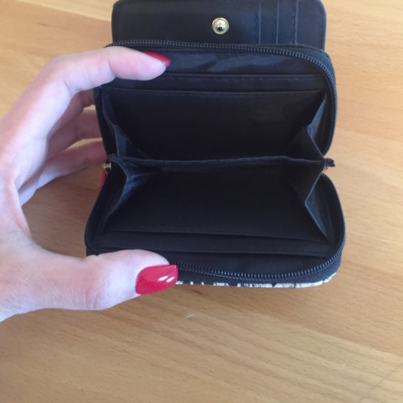 Wallet like new ! - Picture 3 of 4