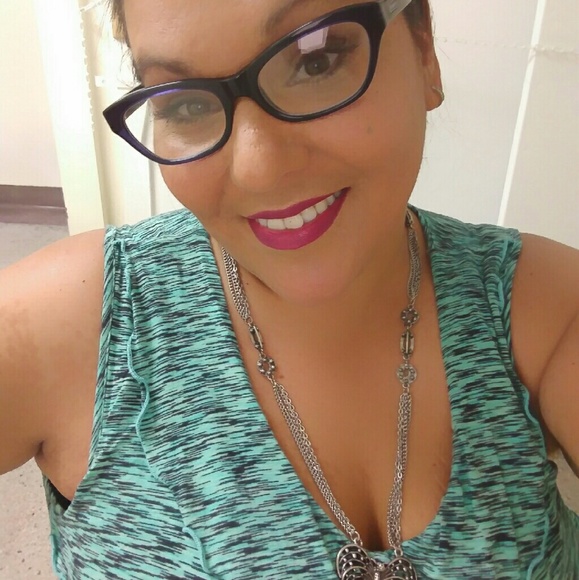 Meet your Posher, Keri - Picture 3 of 3