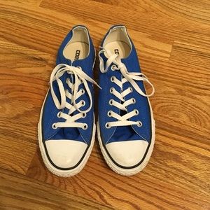 Blue Converse All Stars