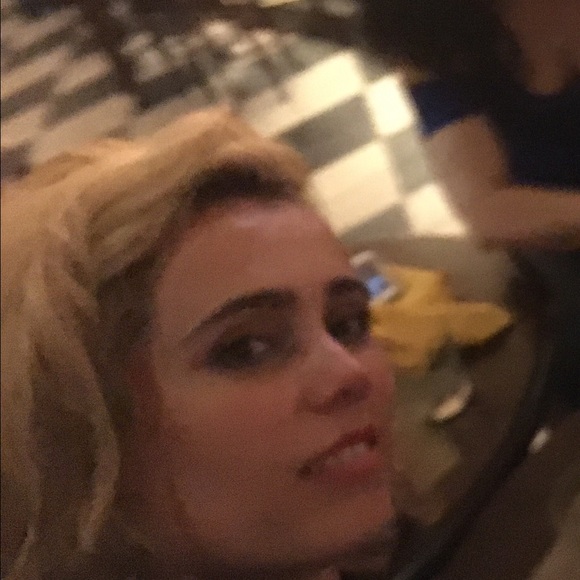 Meet your Posher, Leyley