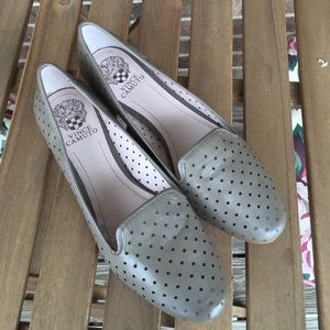 Vince Camuto Perforated Smoking Flats loafers Sz 9