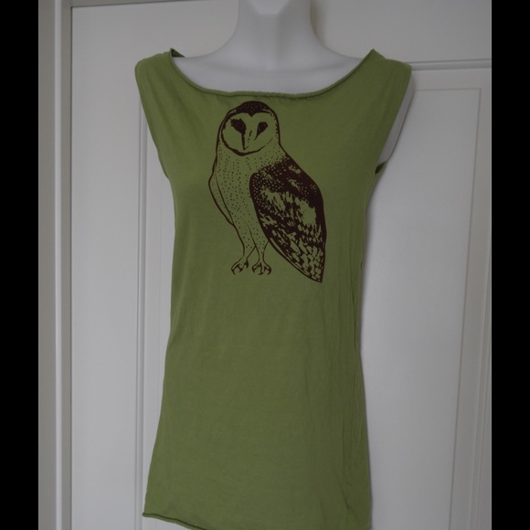Sleeveless blouse owl theme
