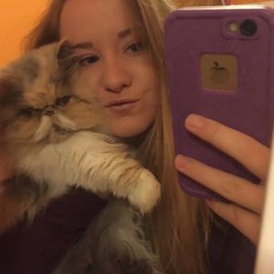 Meet your Posher, Lauren