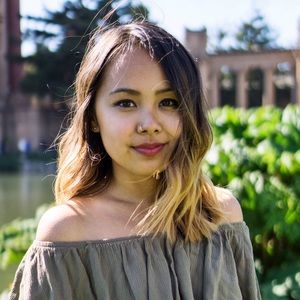 Meet your Posher, Cassandra