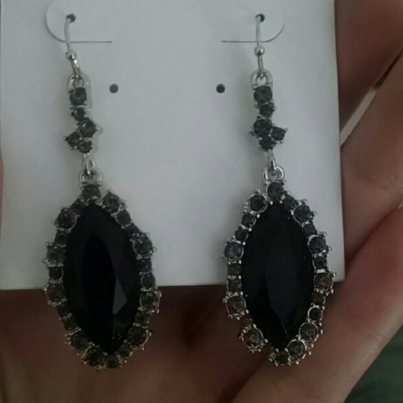 Jessica Simpson Jewelry - Black dangle earrings