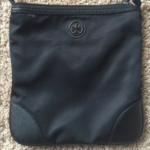 SOLD SOLD SOLD TORY BURCH  cross body.