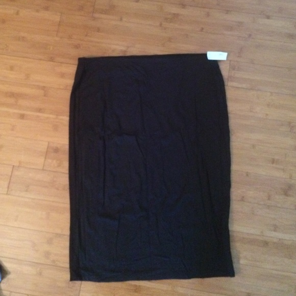 Black cotton stretch pencil skirt