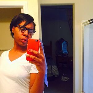 Meet your Posher, Faith1-877-229-2655r