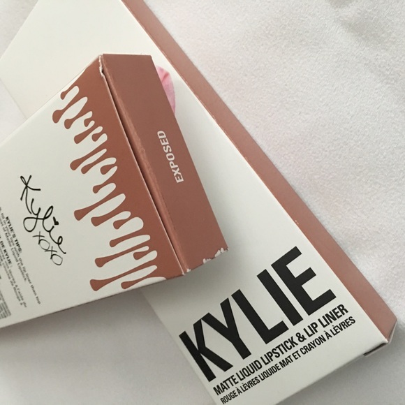 Kylie Cosmetics "Exposed" Lipkit - Picture 2 of 4