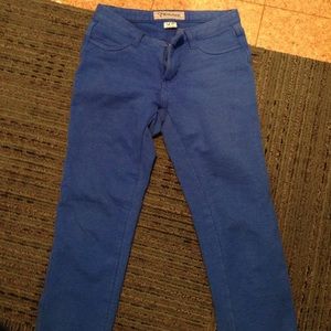 Blue stretchy jegging pants
