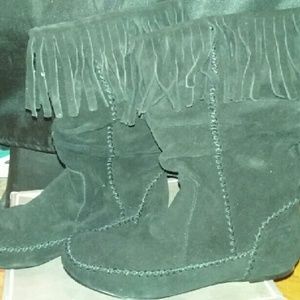 Black boots make an offer